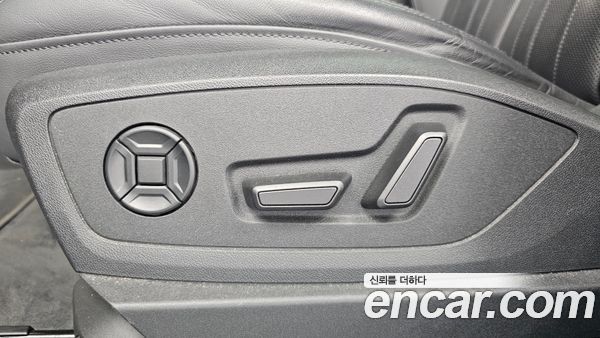 Audi e-tron 2022, фото 16
