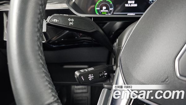 Audi e-tron 2022, фото 29