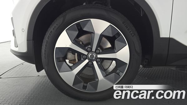 Volvo XC40 2023, фото 4