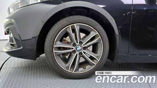 BMW 1 Series 2021, фото 5