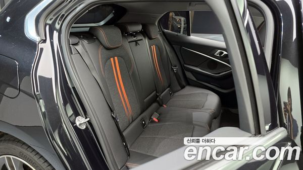 BMW 1 Series 2021, фото 16