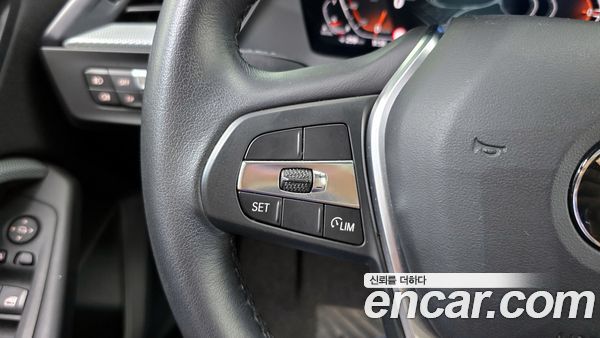 BMW 1 Series 2021, фото 29