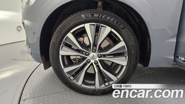 Volvo XC60 2022, фото 5