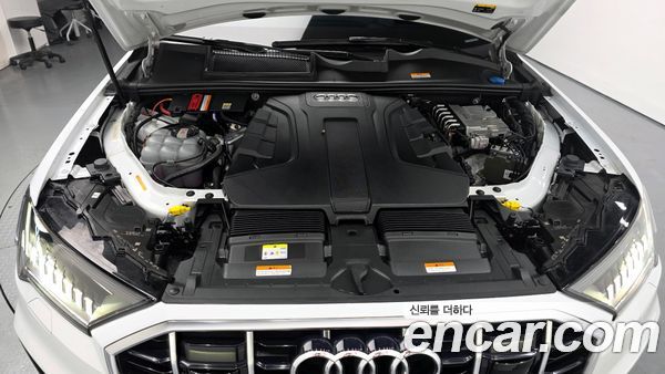 Audi Q7 2021, фото 6