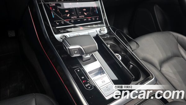 Audi Q7 2021, фото 12