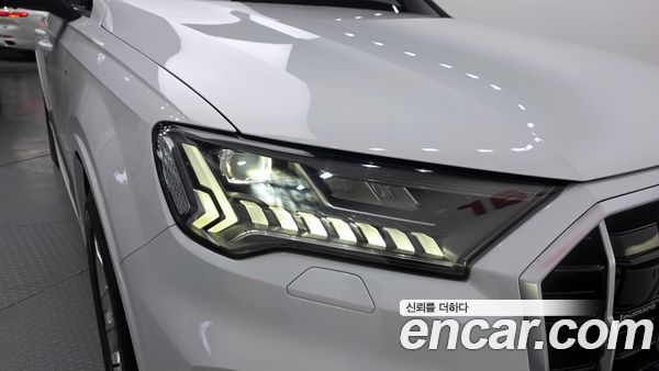 Audi Q7 2021, фото 8
