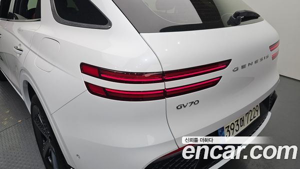 Genesis GV70 2021, фото 9