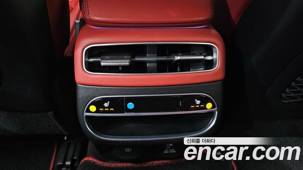 Genesis GV70 2021, фото 30