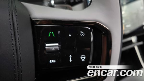 Land Rover Range Rover Velar 2026, фото 14