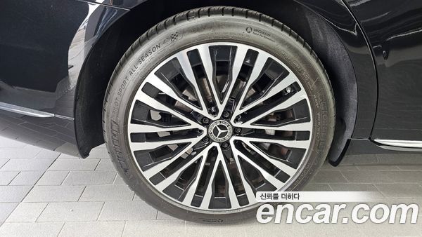 Mercedes-Benz S-Class 2023, фото 5
