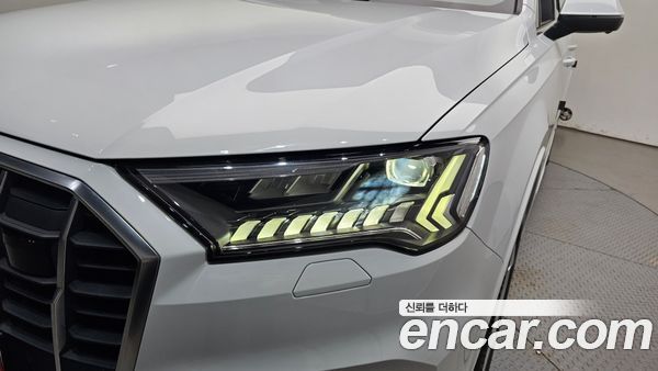 Audi Q7 2020, фото 8