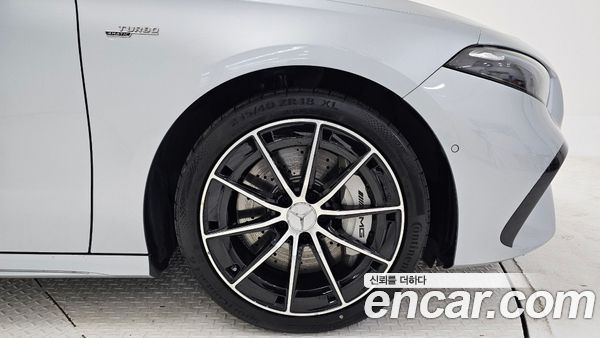 Mercedes-Benz A-Class 2025, фото 5