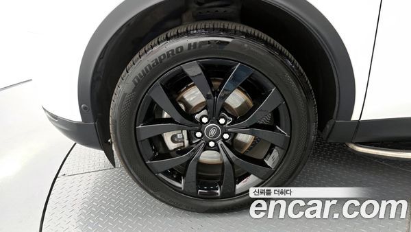 Land Rover Discovery Sport 2021, фото 5