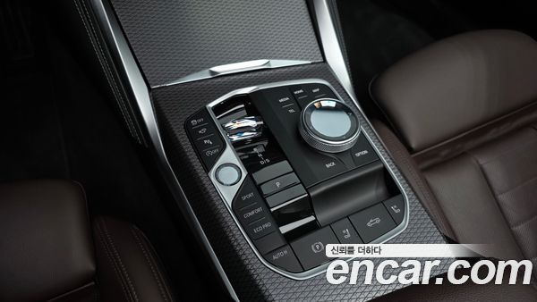 BMW 4 Series 2025, фото 9