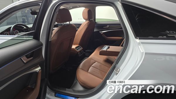 Audi A6 2021, фото 16