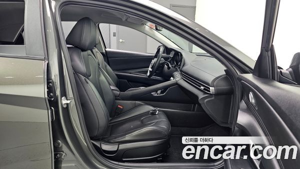 Hyundai Elantra 2021, фото 16