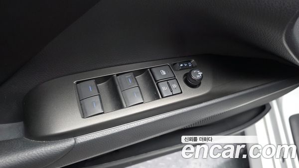 Toyota Camry 2024, фото 29