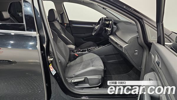 Volkswagen Golf 2025, фото 16