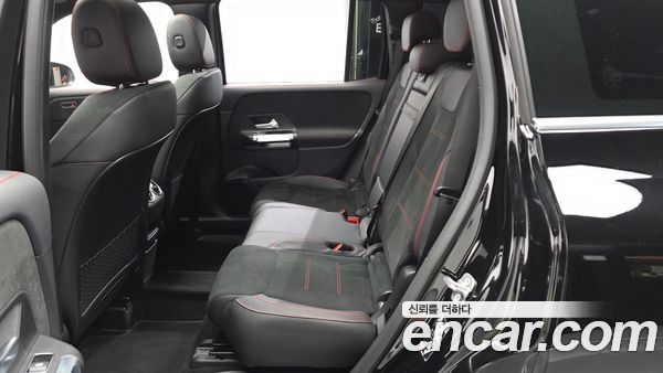 Mercedes-Benz GLB 2023, фото 16