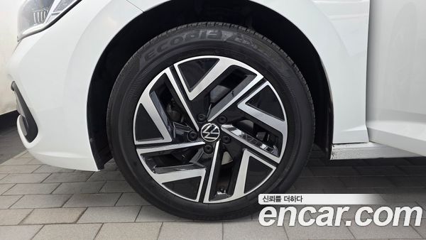 Volkswagen Jetta 2023, фото 5