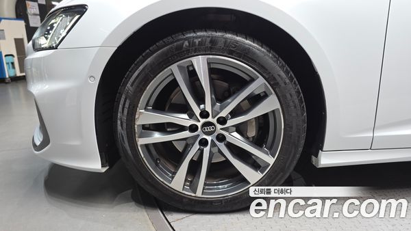 Audi A6 2022, фото 5