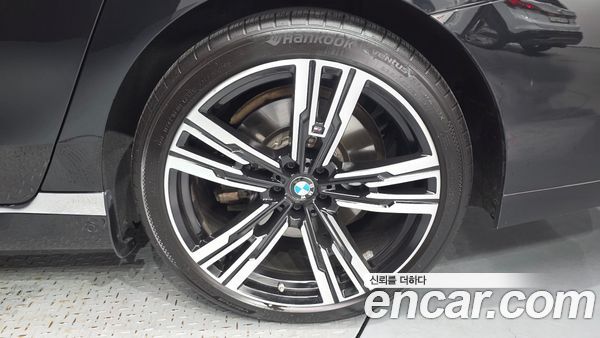 BMW i7 2024, фото 7