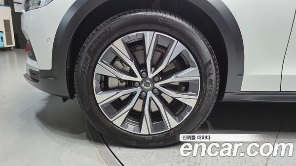 Volvo V90 2023, фото 5