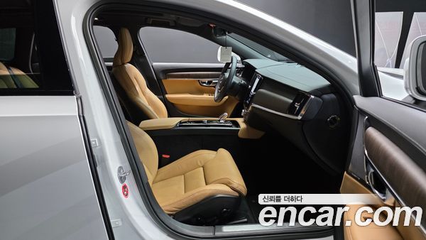 Volvo V90 2023, фото 16