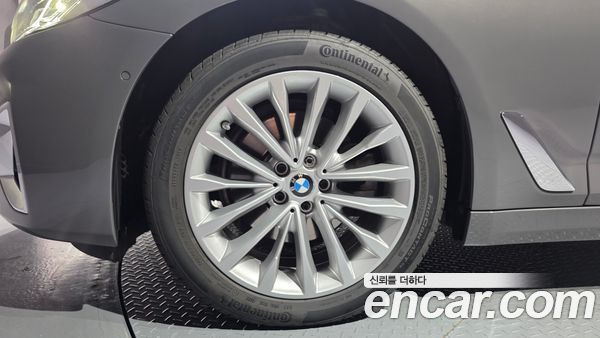 BMW 5 Series 2021, фото 5