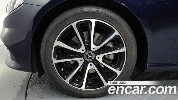 Mercedes-Benz E-Class 2020, фото 5