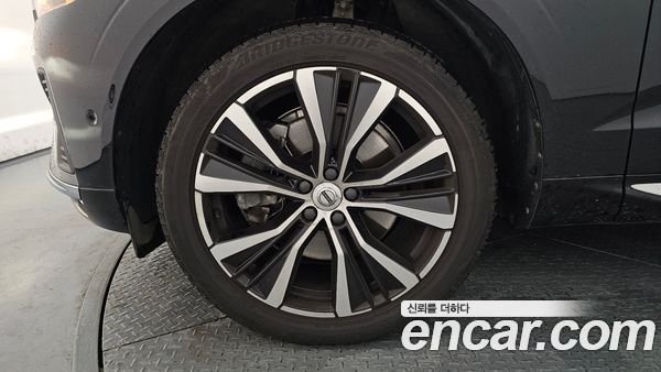 Volvo XC60 2023, фото 5