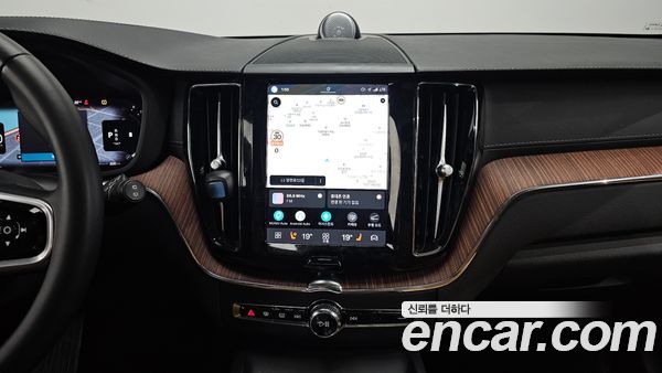 Volvo XC60 2023, фото 20
