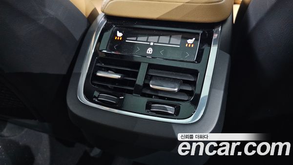 Volvo XC60 2023, фото 29