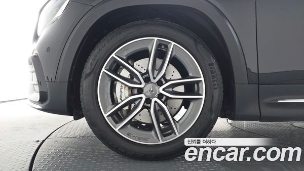 Mercedes-Benz GLB 2025, фото 4