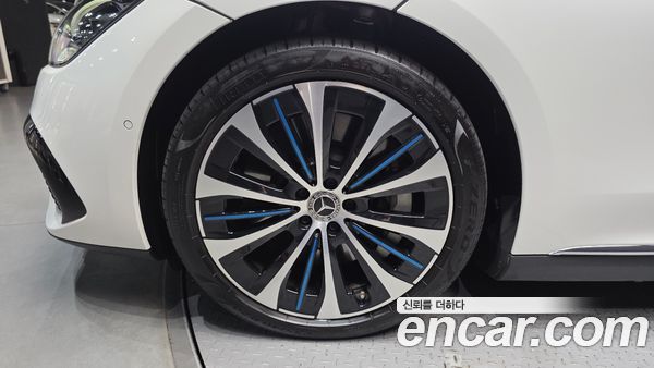 Mercedes-Benz EQE 2023, фото 5