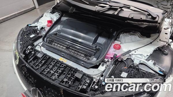 Mercedes-Benz EQE 2023, фото 6