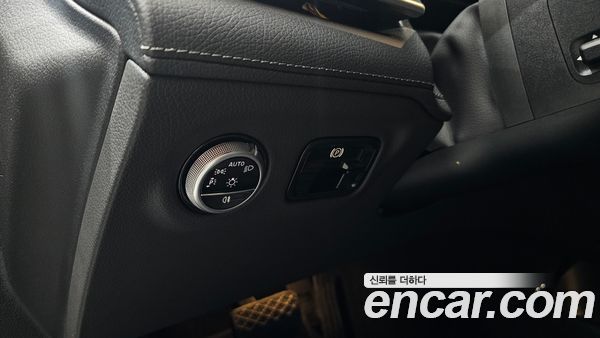 Mercedes-Benz EQE 2023, фото 27