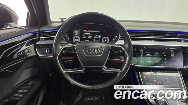 Audi A8 2021, фото 14
