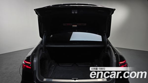 Audi A8 2021, фото 20