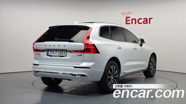 Volvo XC60 2022, фото 2