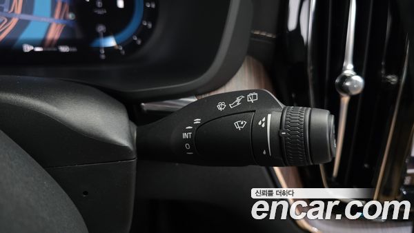 Volvo XC60 2022, фото 31