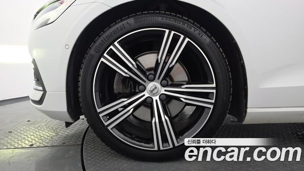 Volvo S60 2022, фото 5