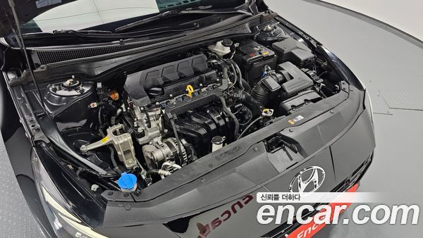 Hyundai Elantra 2023, фото 6