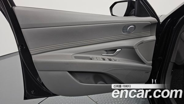 Hyundai Elantra 2023, фото 14