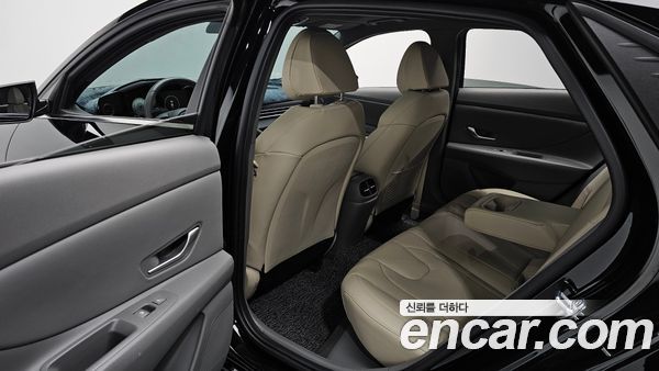 Hyundai Elantra 2023, фото 16
