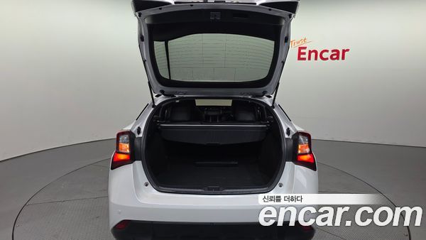 Toyota Prius 2022, фото 29