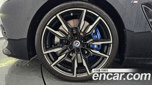 BMW 8 Series 2024, фото 5