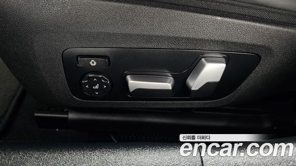 BMW 8 Series 2024, фото 31
