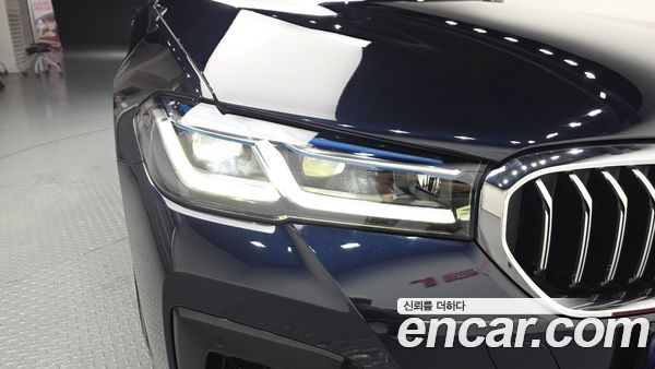 BMW 5 Series 2023, фото 8