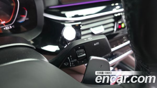 BMW 5 Series 2023, фото 29